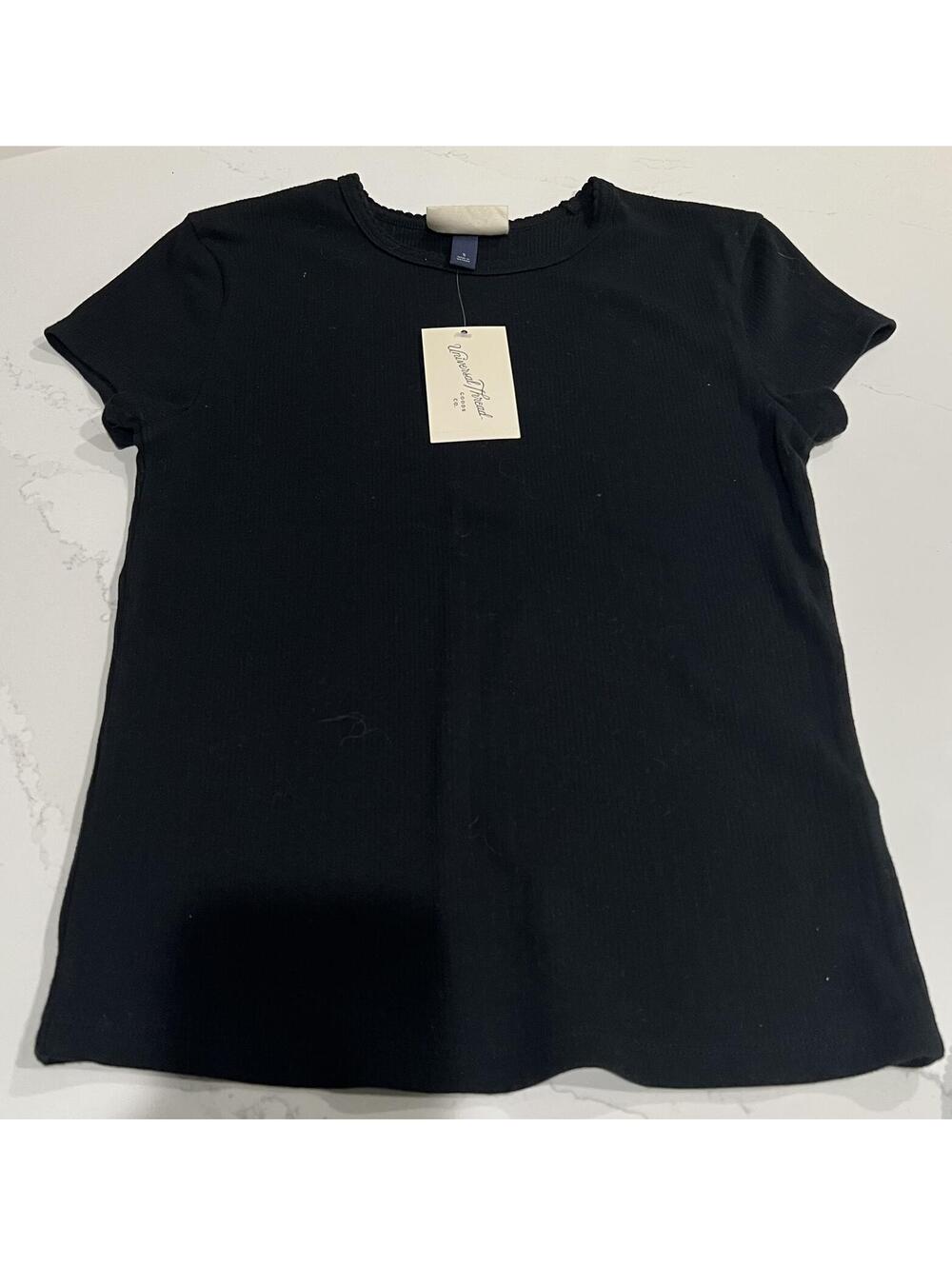 Universal Threads, Women't black top, size small, crewneck, short sleeve top